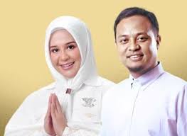 IST
BERSAMA--Bakal calon gubernur Sulsel Andi Sudirman Sulaiman bersama bakal calon wakil gubernur Fatmawati Rusdi
