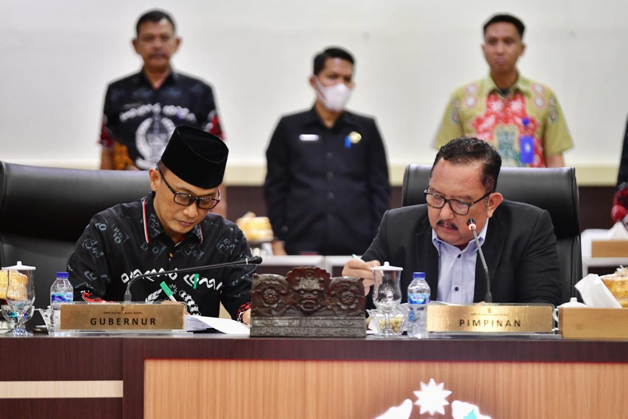 ist
MENGHADIRI--Pj Gubernur Sulsel, Prof Zudan Arif Fakrulloh menghadiri rapat paripurna terakhir dari masa jabatan DPRD Sulsel periode 2019-2024 dengan agenda persetujuan APBD Sulsel 2025 sebesar Rp9,378 Triliun.