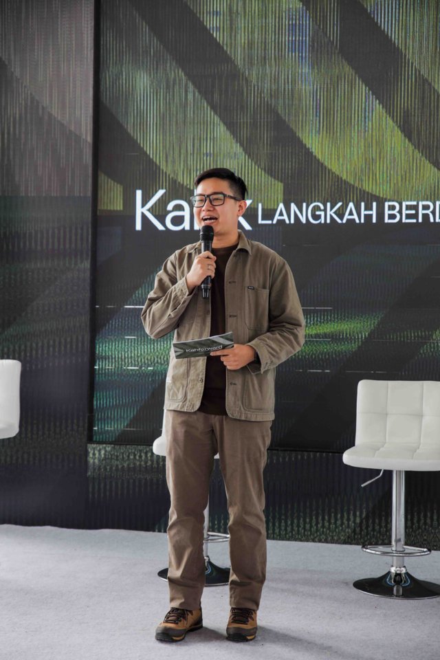 SAMBUTAN -- Billy Dharmawan selaku Brand Manager Kahf saat memberikan sambutan terkait Kahforward.
