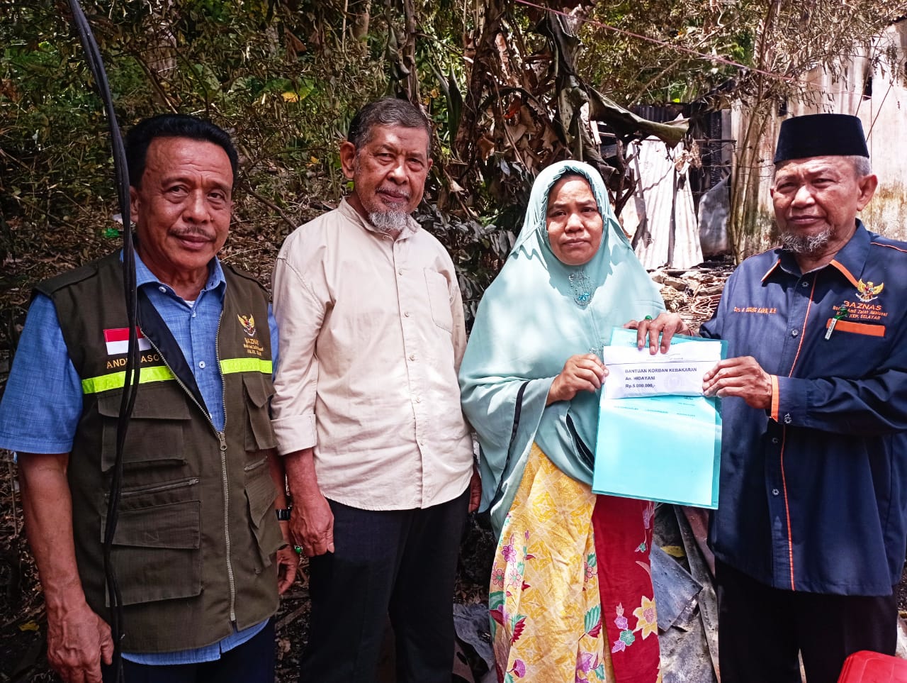 Baznas Selayar Ikut Gercep Bantu Korban Kebakaran.