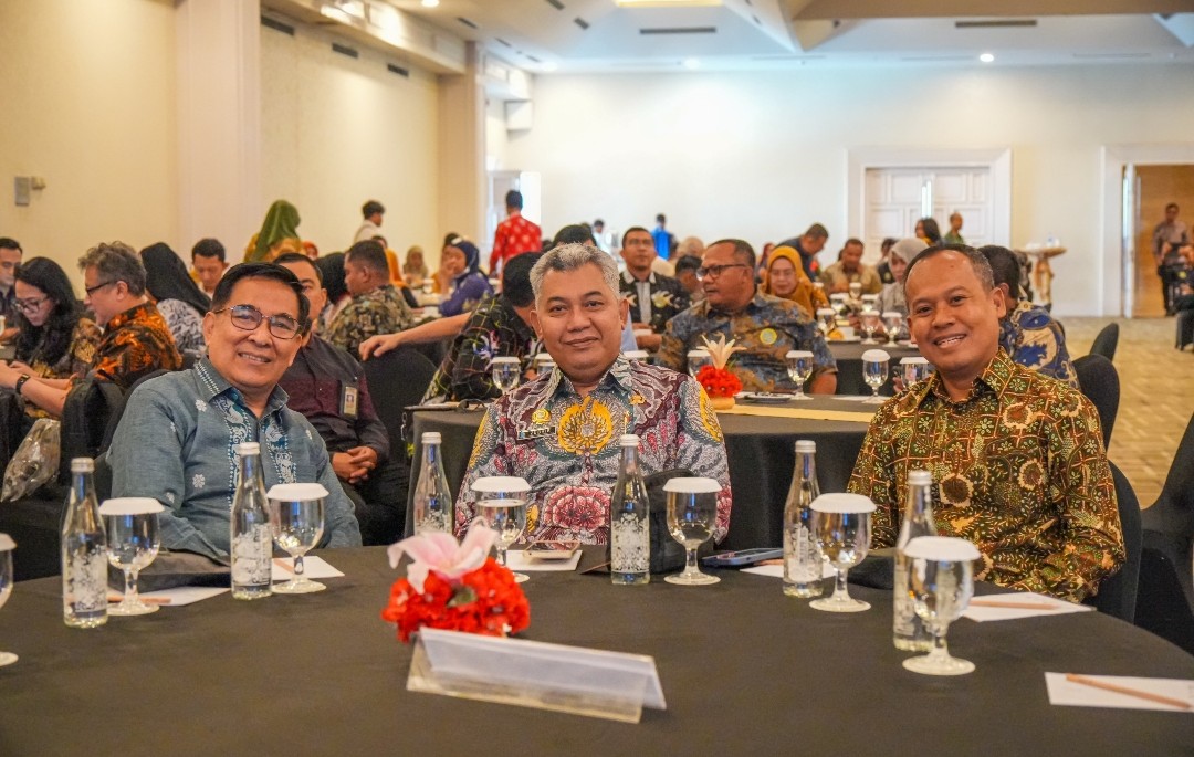 ICCEF 2024 -- Head of Strategic & Corporate Affairs PT Vale, Budiawansyah (kanan) mewakili PT Vale Indonesia, saat menghadiri forum ICCEF 2024 yang berlangsung di Balikpapan, Jumat hingga Minggu  (20-22/9).