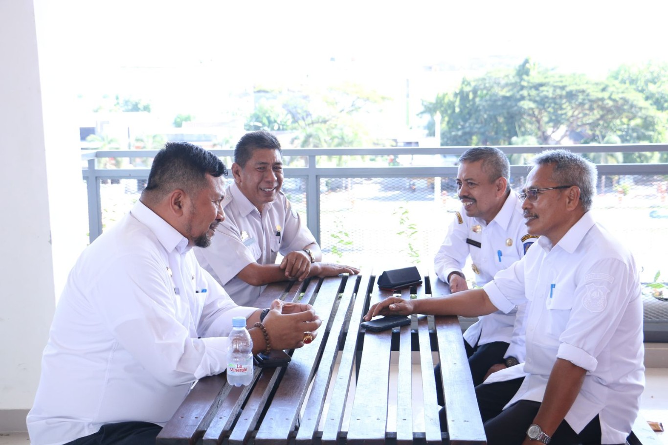 PERTEMUAN -- Pjs Bupati Bulukumba Muhammad Rasyid tiba di Kabupaten Bulukumba, Rabu (25/9) dan langsung melakukan pertemuan dengan Sekkab dan para pejabat lingkup Pemkab Bulukumba.