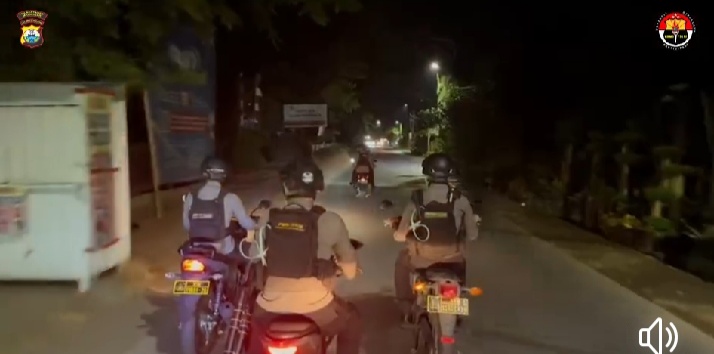 PATROLI -- Satuan Samapta Polrestabes Makassar melaksanakan patroli gangguan Kamtibmas di wilayah hukum Polrestabes Makassar.
