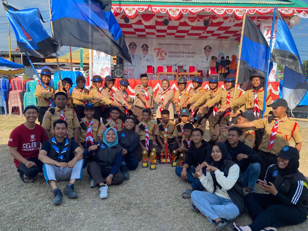 JUARA UMUM -- SMPN 4 Marioriawa mengukir prestasi di bidang Pramuka. Kali ini, meraih juara umum pada lomba Perkemahan Tingkat Kecamatan Marioriawa pada acara lomba perayaan HUT RI  ke 79 yang dipusatkan di Desa Laringgi.
