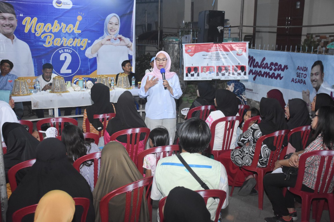 IST
KAMPANYE--Politisi Nasdem selaku calon wakil wali kota Makassar, Rezki Mulfiati Lutfi melakukan kampanye intensif di Kecamatan Tallo, Senin (14/10)
