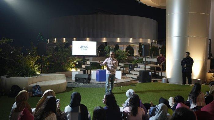 IST
PAPARKAN PROGRAM--Politisi Demokrat Andi Januar Jaury Dharwis memaparkan program Appi-Aliyah dalam acara bertajuk 'Gen Mulia Keliling Kota' yang berlangsung di Nipah Park, Kamis (17/10) malam
