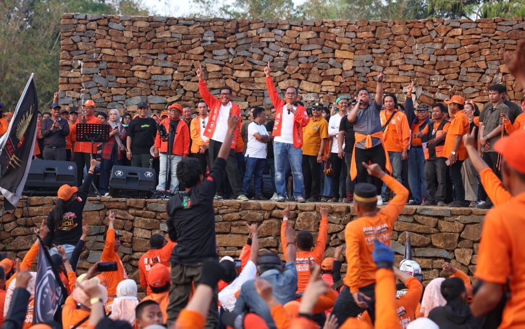 Konsolidasi Tim Pemenangan Paslon Pilkada Sulsel ‘DIA’ dan ‘Inimi’ Tarik Puluhan Ribu Pendukung, Fokus pada Perubahan dan Kesejahteraan Masyarakat Sulsel