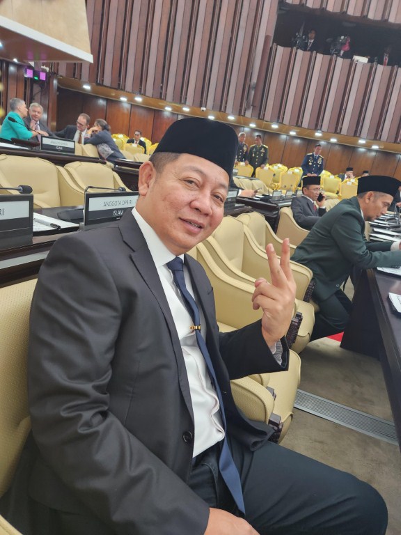 PSI Berpotensi Lampaui Ambang Psikologis Sebagai Partai Kecil