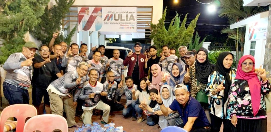 IST
RESMIKAN--Paslon MULIA telah meresmikan pembentukan komunitasnya yang diberi nama 'Smart Community For Mulia', di Posko Malingkeri, Rabu (2/10 malam
