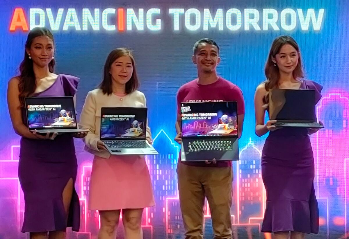 PERKENALKAN -- Armawati Cen, Consumer Business Development AMD Indonesia (dua dari kiri) dan Donnie Brahmandhika, Retail and Product Enablement Manager AMD Indonesia (dua dari kanan) memperkenalkan Prosesor AMD Ryzen AI 300 Series.