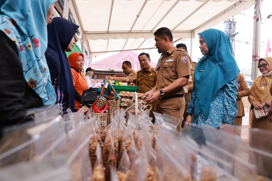 ist
HADIRI--Arwin menghadiri GPM Serentak Dalam Rangka Stabilisasi Pasokan dan Harga Pangan sebagai Upaya Pengendalian Inflasi dan Rangkaian Hari Jadi Sulsel ke-355, di BTN Tabaria, Selasa, (15/10).
