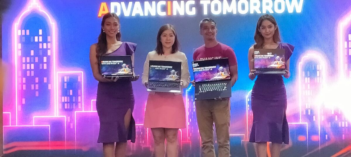 PERKENALKAN -- Armawati Cen, Consumer Business Development AMD Indonesia (dua dari kiri) dan Donnie Brahmandhika, Retail and Product Enablement Manager AMD Indonesia (dua dari kanan) memperkenalkan Prosesor AMD Ryzen AI 300 Series.
