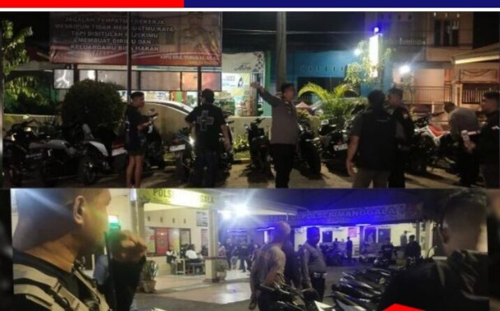 KNALPOT BRONG -- Sejumlah sepeda motor yang terjaring operasi cipta kondisi karena menggunakan knalpot brong dikandangkan di Mapolsek Manggala.
