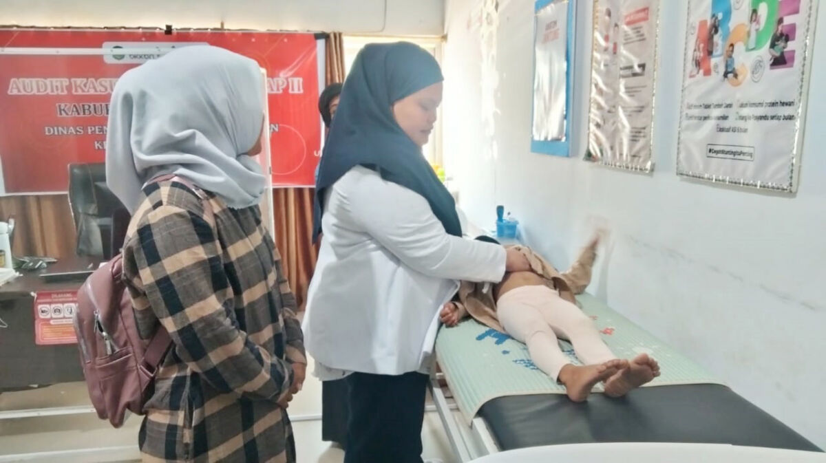 AUDIT -- Pemkab Luwu Timur  bekerjasama dengan RSUD I Lagaligo menggelar audit kasus stunting dan Berisiko Stunting Tahap II yang dilaksanakan di RSUD I Lagaligo Wotu baru-baru ini.