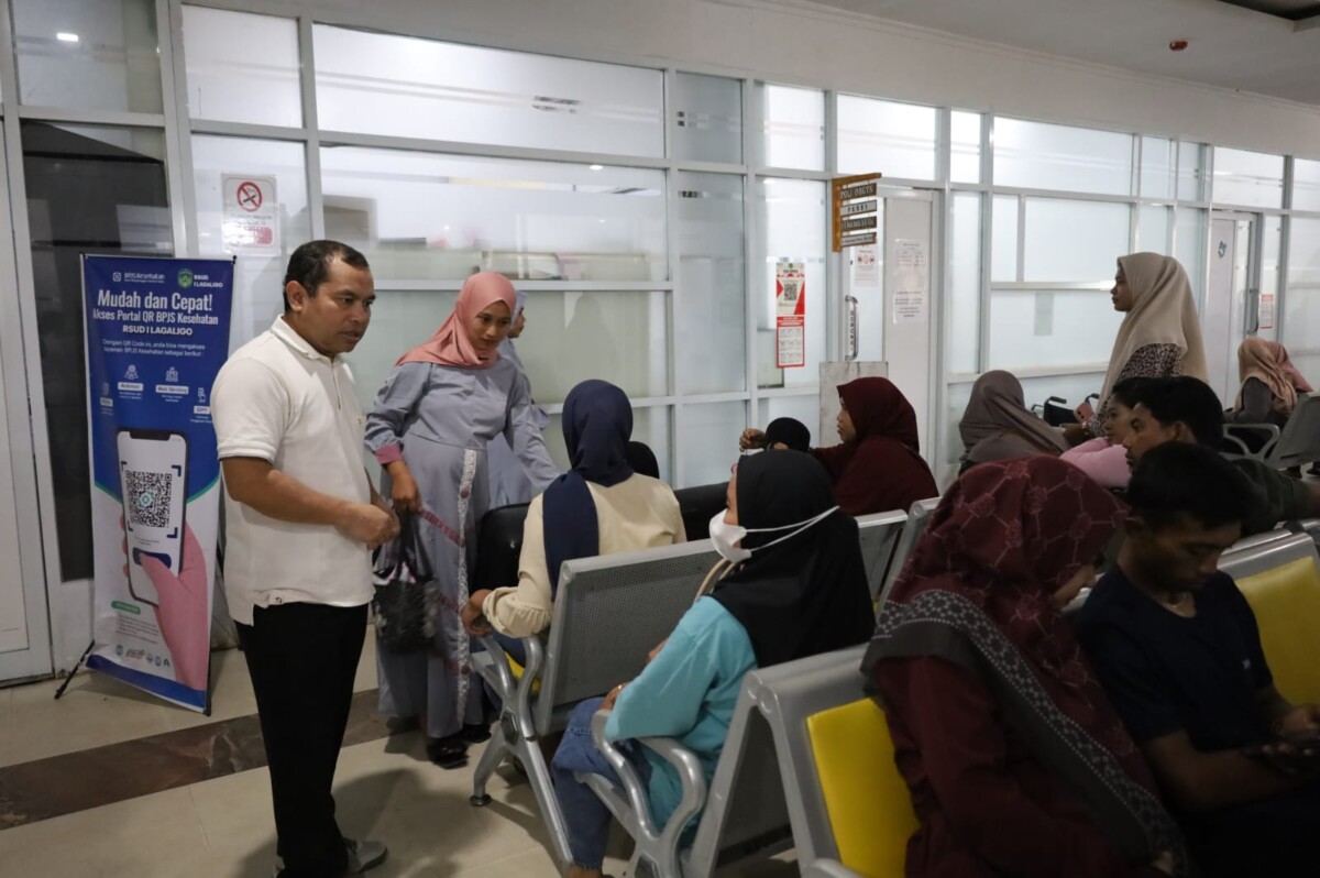 KUNKER -- Pjs Bupati Luwu Timur, Jayadi Nas melakukan Kunker ke RSUD I Lagaligo baru-baru ini.  Pjs Bupati disambut hangat dr Anastasia Panggelo, Sp.PD, spesialis penyakit dalam yang bertugas di rumah sakit tersebut.
