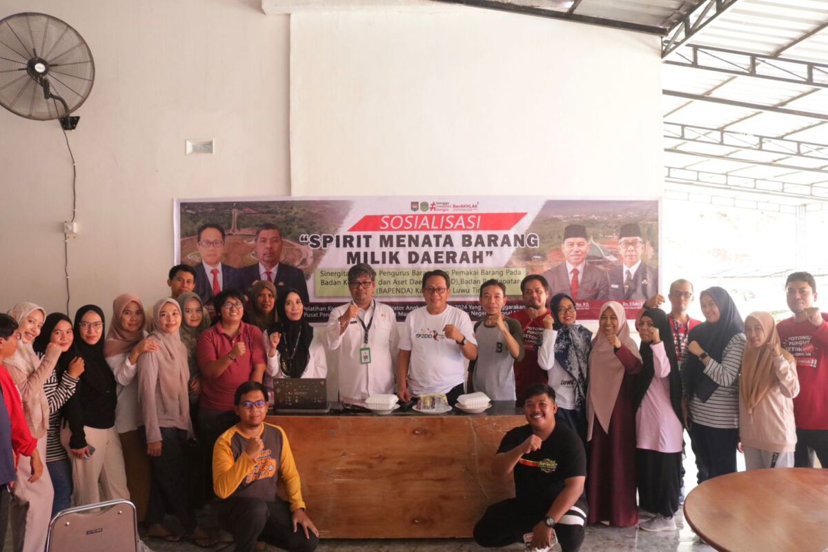 SOSIALISASI -- Reformer PKA Kabupaten Luwu Timur (Lutim) Angkatan V 2024 menggelar sosialisasi Spirit Menata Barang Milik Daerah pada BKAD di Ruang Rapat Badan Keuangan dan Aset Daerah Lutim, Rabu (23/10).
