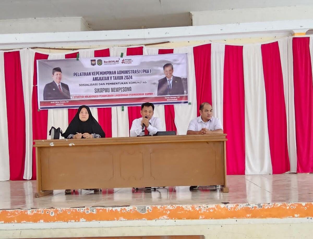 SOSIALISASI -- Reformer PKA Angkatan V Tahun 2024 menggelar sosialisasi dan pembentukan komunitas Strategi Kolaborasi Penanganan Lingkungan Pemukiman Kumuh (Sikapmu Mempesona) di Kecamatan Angkona baru-baru ini. 