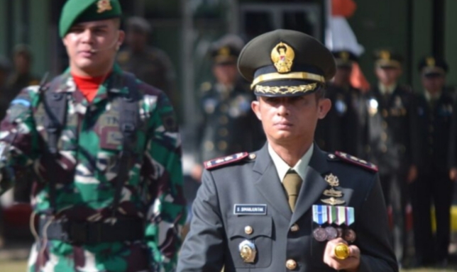 UPACARA -- Dandim 1405/Parepare, Letkol (Kav) Soaduon Dody Dapot Simanjuntak bertindak sebagai Irup HUT TNI ke 79 tahun 2024.
