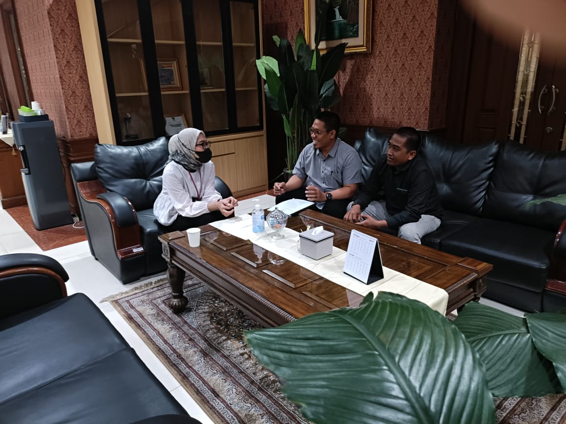 KONSULTASI -- Pengurus PHI Kabupaten Wajo melakukan konsultasi dengan KemenPAN-RB dan Badan Kepegawaian Nasional (BKN) di Jakarta terkait polemik perpanjangan masa tugas Plt Kadis Pendidikan dan Kebudayaan dan Plt Kadis Pariwisata Pemuda Olahraga Kabupaten Wajo baru-baru ini. 
