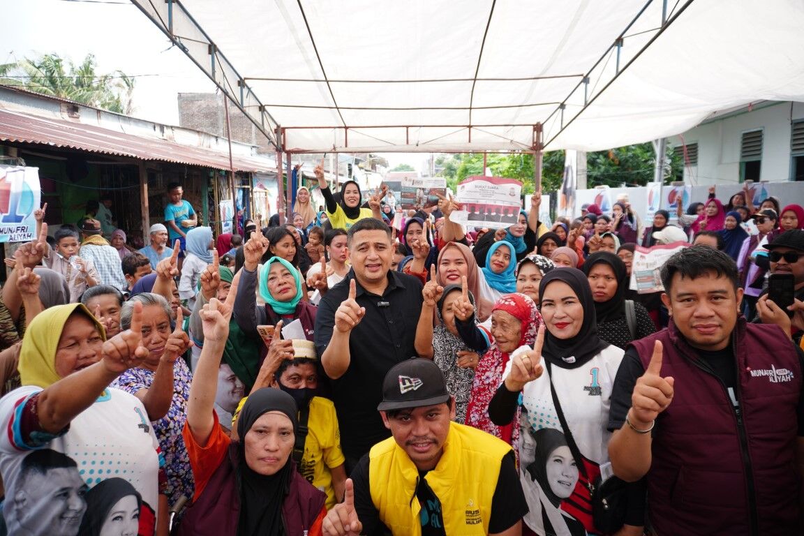 IST
Politisi Partai Golkar selaku calon wali kota Makassar Munafri Arifuddin melakukan kampanye di Jongaya, tepatnya di Jalan Kumala Lr. 2B, Jumat (1/11)

