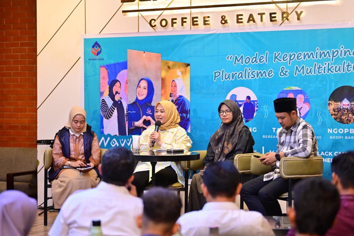 IST
BERDIALOG--Cawagub Sulsel nomor urut dua Fatmawati Rusdi berdialog dengan perwakilan organisasi pemuda, mahasiswa, dan komunitas dari 24 kabupaten/kota, Senin (18/11)
