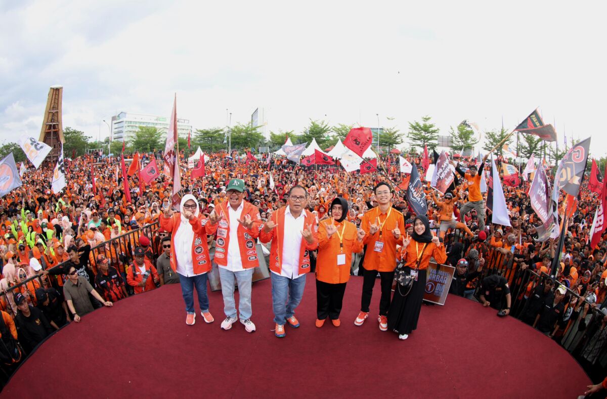 Danny Janji Lepas  Beban Utang