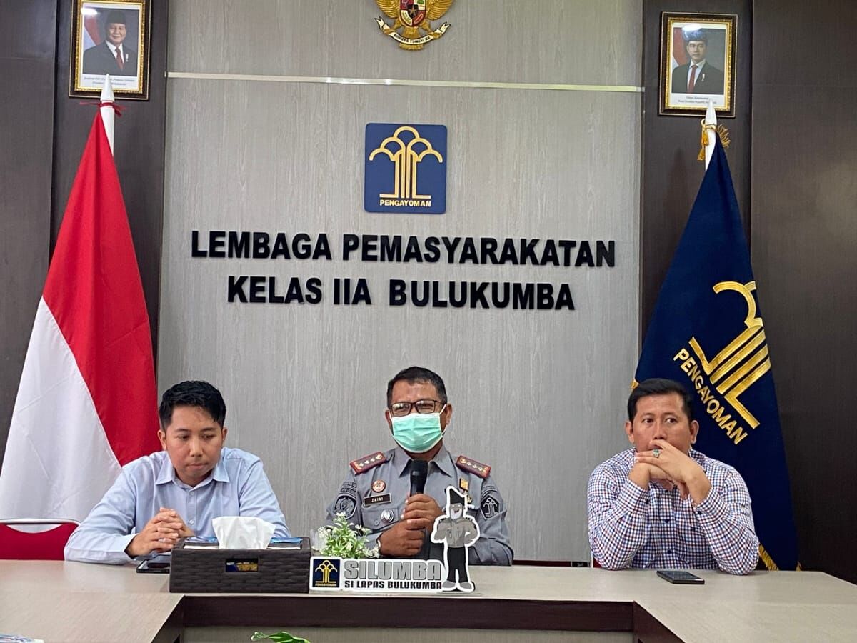 PENGUATAN -- Lapas Kelas IIA Bulukumba menggelar kegiatan penguatan pendidikan anti korupsi bagi seluruh pegawai baru-baru ini sebagai bentuk komitmennya dalam mewujudkan lingkungan kerja yang bersih dari korupsi. 