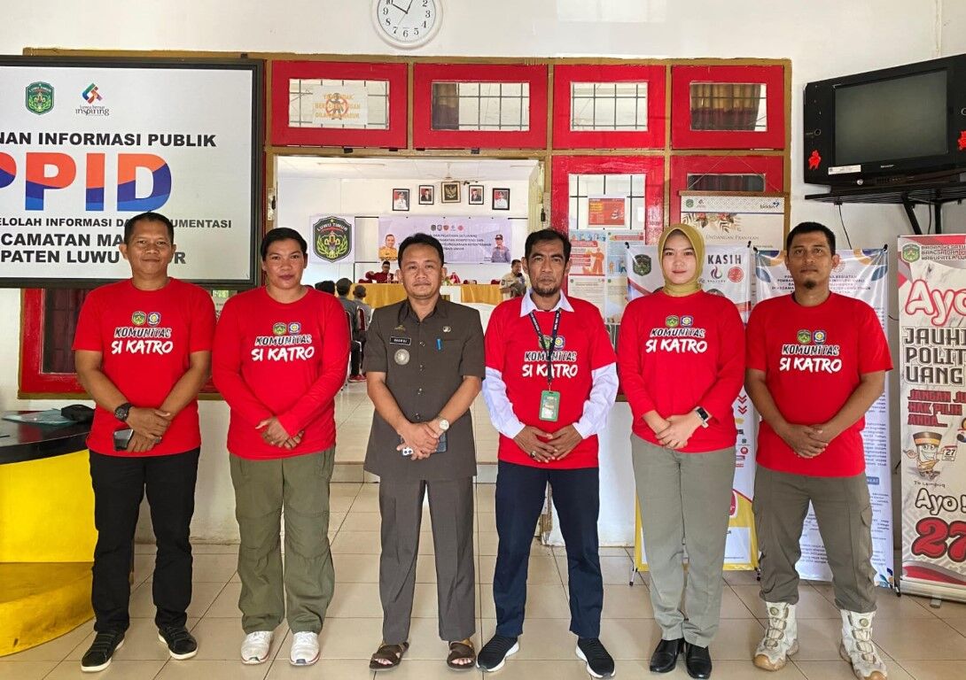 SI KATRO -- Reformer Pelatihan Kepemimpinan Administrator (PKA) Kabupaten Luwu Timur, Angkatan V Tahun 2024 Ibrahim Yakub telah melaksanakan implementasi Proyek Aksi Perubahan, Sinergitas Penegakan Peraturan Daerah Kawasan Tanpa Rokok (Si Katro) di Aula Kantor Camat Malili, Jumat (1/11).