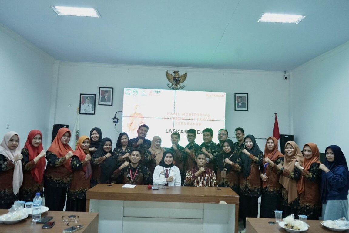 IMPLEMENTASI -- Reformer PKA Angkatan V Tahun 2024 melaksanakan kegiatan evaluasi implementasi proyek perubahan Langkah Sekolah Untuk Pelestarian Kebudayaan (Laskar Budaya) di Aula Media Centre Kominfo SP Lutim baru-baru ini.