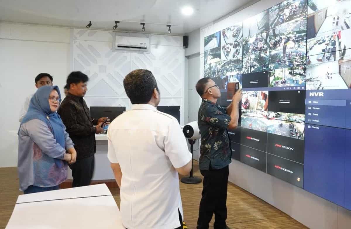 IST
SHARING -- Jajaran DiskominfoSP Parigi Moutong saat sharing soal SPBE di Gowa dan diterima di Peace Room A'Kio sebagai pusat digitalisasi elektronik yang dikelola langsung DiskominfoSP Gowa. 