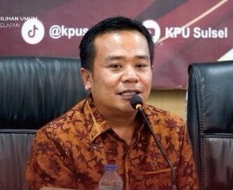 IST
Dr Hasbullah