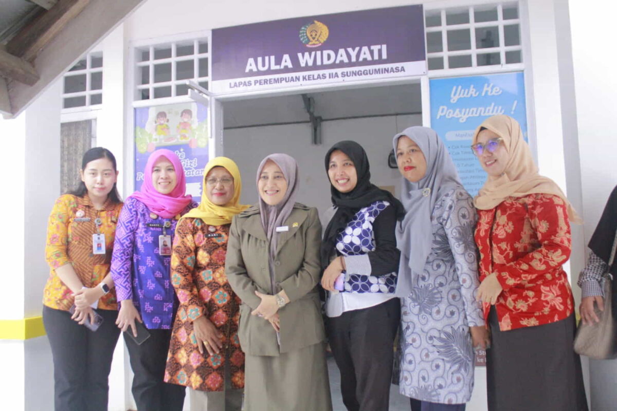 IST
KUNJUNGI LAPAS PEREMPUAN--Anggota Komisi XIII DPR RI, Hj. Meity Rahmatia mengunjungi Lapas Perempuan Kelas IIA Sungguminasa kabupaten Gowa
