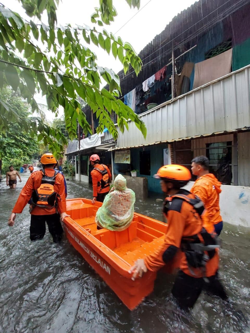 Ratusan Korban  Banjir Mengungsi