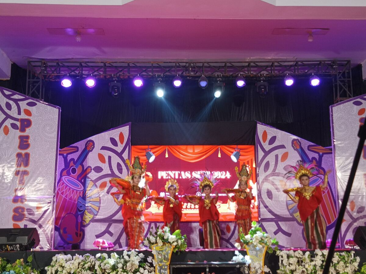Dikbud Kota Parepare Gelar Pentas Seni Budaya