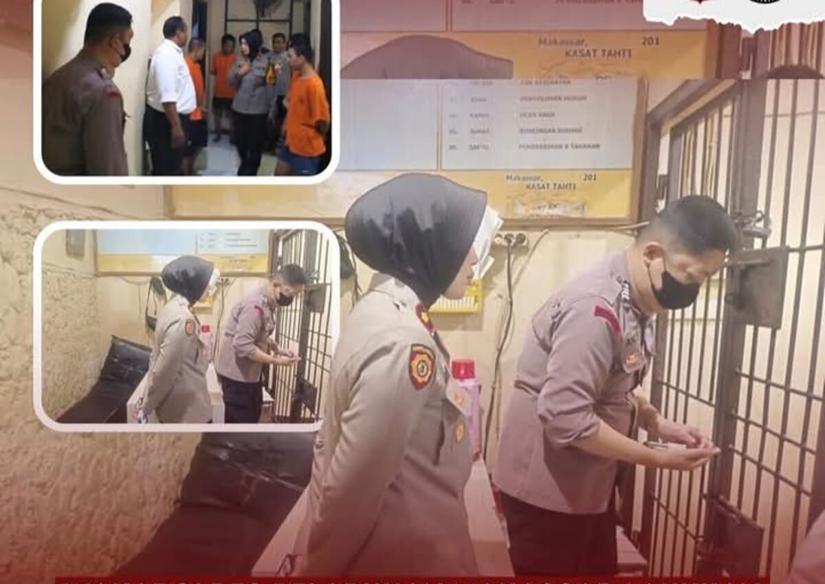 SIDAK -- Wakapolres Pelabuhan Makassar melakukan sidak sel tahanan Polres Pelabuhan Makassar. 
