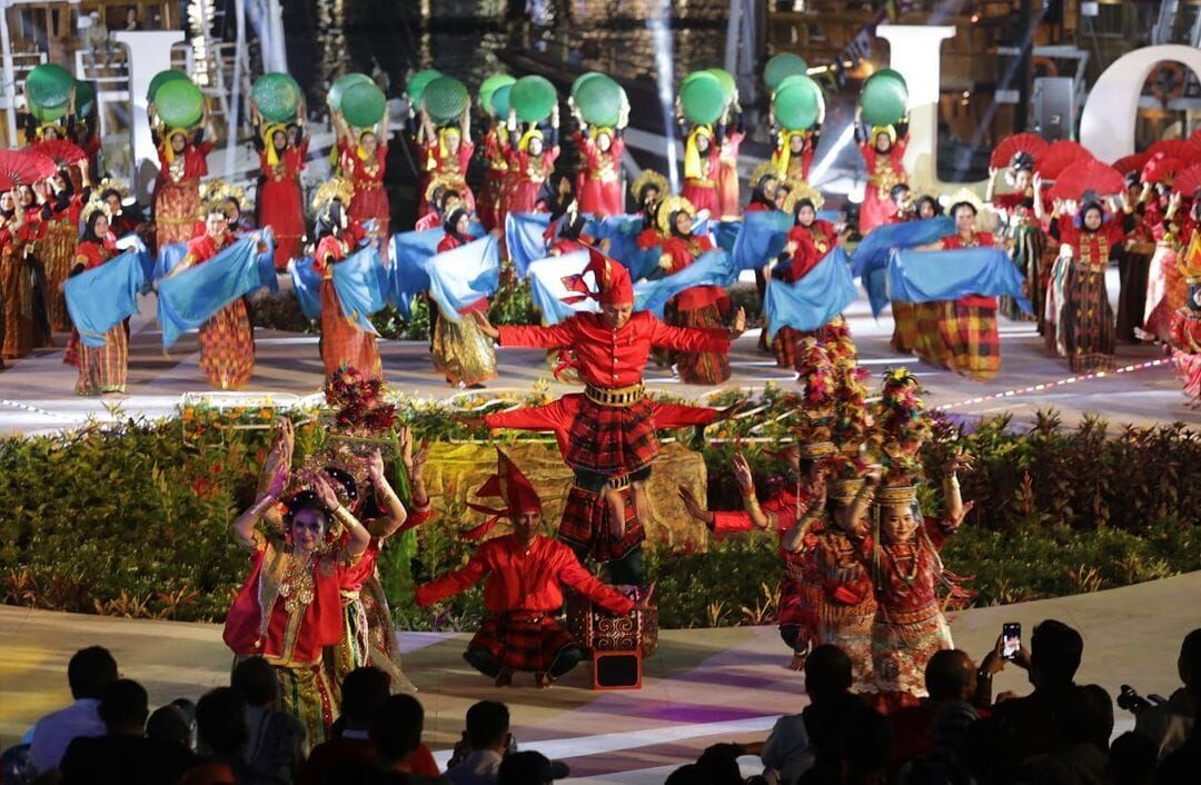 int
F-8--Pemerintah Kota Makassar melalui Dinas Pariwisata kembali memasukkan kegiatan Festival 8 di Calendar of Event tahun 2025 mendatang.Tampak kegiatan F-8 tahun 2024 lalu.
