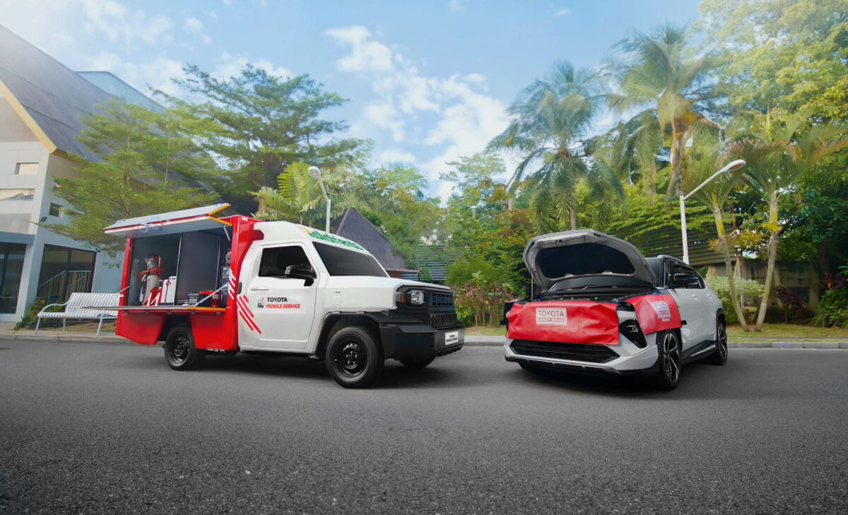 LAYANAN SIAGA -- Mobil layanan Kalla Friend dari Kalla Toyota menyiapkan layanan siaga dalam rangka mendukung kelancaran aktivitas masyarakat para pecinta mobil Toyota di Kota Makassar.
