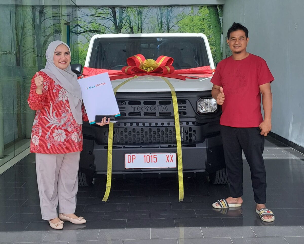 RANGGA -- Hilux Rangga yang tetap menjadi primadona dan laris manis di pasar otomotif Makassar sejak beberapa hari lalu. 
