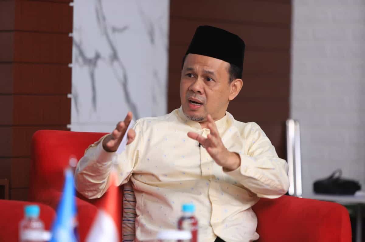 IST
Mahfuz Sidik