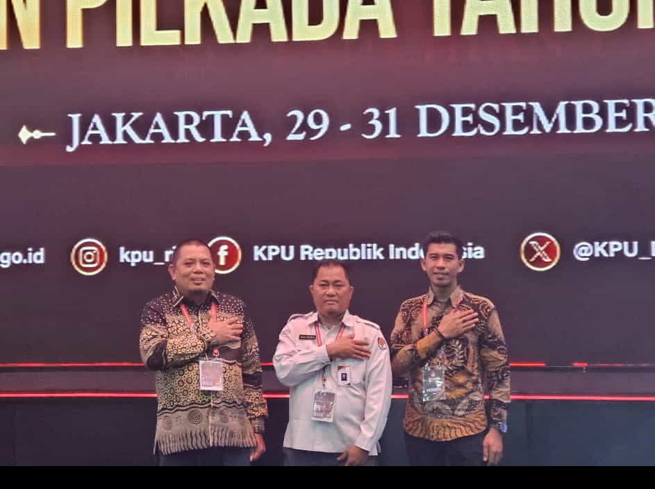 IST
MENUNGGU PUTUSAN MK--Ketua KPU Kabupaten Pinrang, Muh. Ali Jodding masih berada di Jakarta guna menunggu kkeputusan MK terkait gugatan Pilkada 