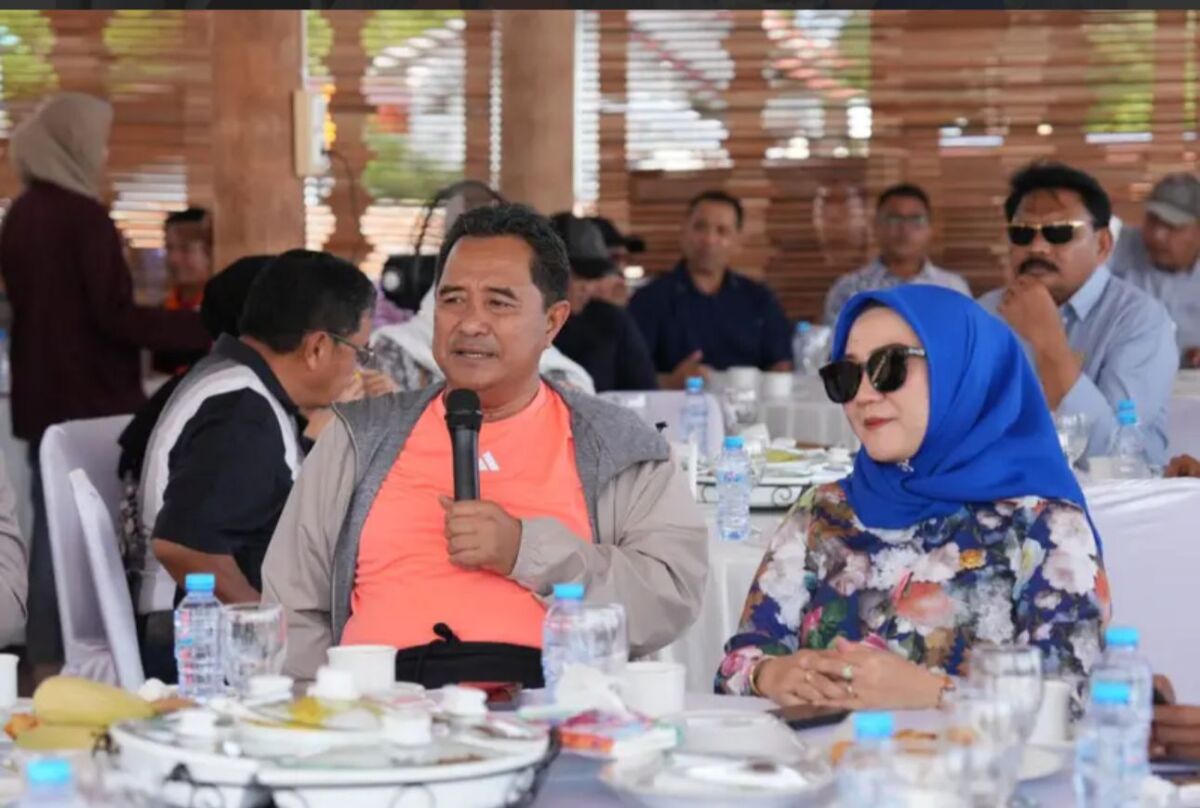 HADIR -- Pimpinan DPRD Sulbar, Siti Suraidah Suhardi dan Pj Gubernur Sulawesi Barat (Sulbar), Bahtiar Baharuddin ketika menghadiri coffee morning.