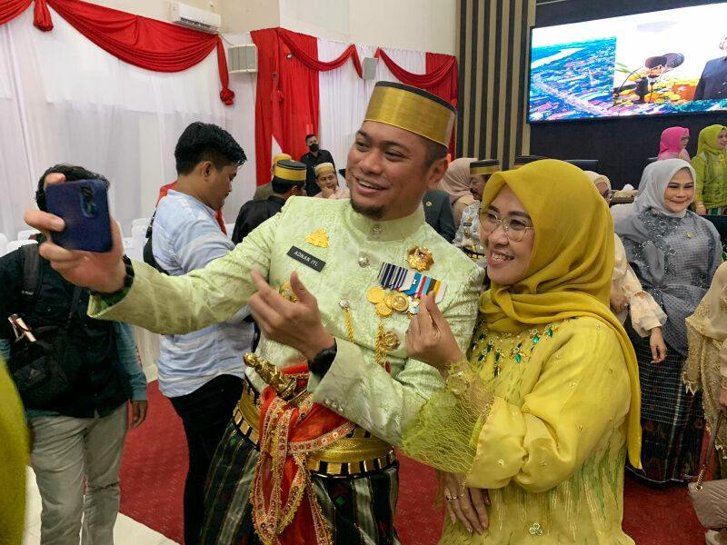 Adnan Ajak Husniah Tinjau RS Pratama dan Lembaga Pendidikan Mahasantri