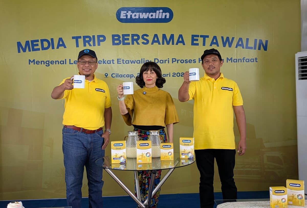 PERKENALKAN -- Etawalin ketika memperkenalkan inovasi kemasan saset, solusi praktis bagi konsumen aktif.
