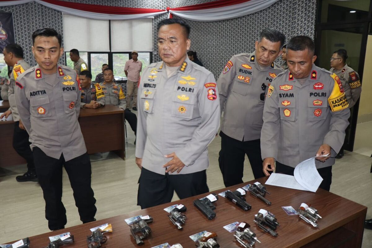 PANTAU -- Polres Soppeng menerima tim Itwasum Mabes Polri di Aula Tantya Sudhirajati Polres Soppeng, Rabu (15/1). Kunjungan Itwasum dalam rangka kegiatan Monev ketahanan pangan serta pengawasan Senpi dan amunisi. 
