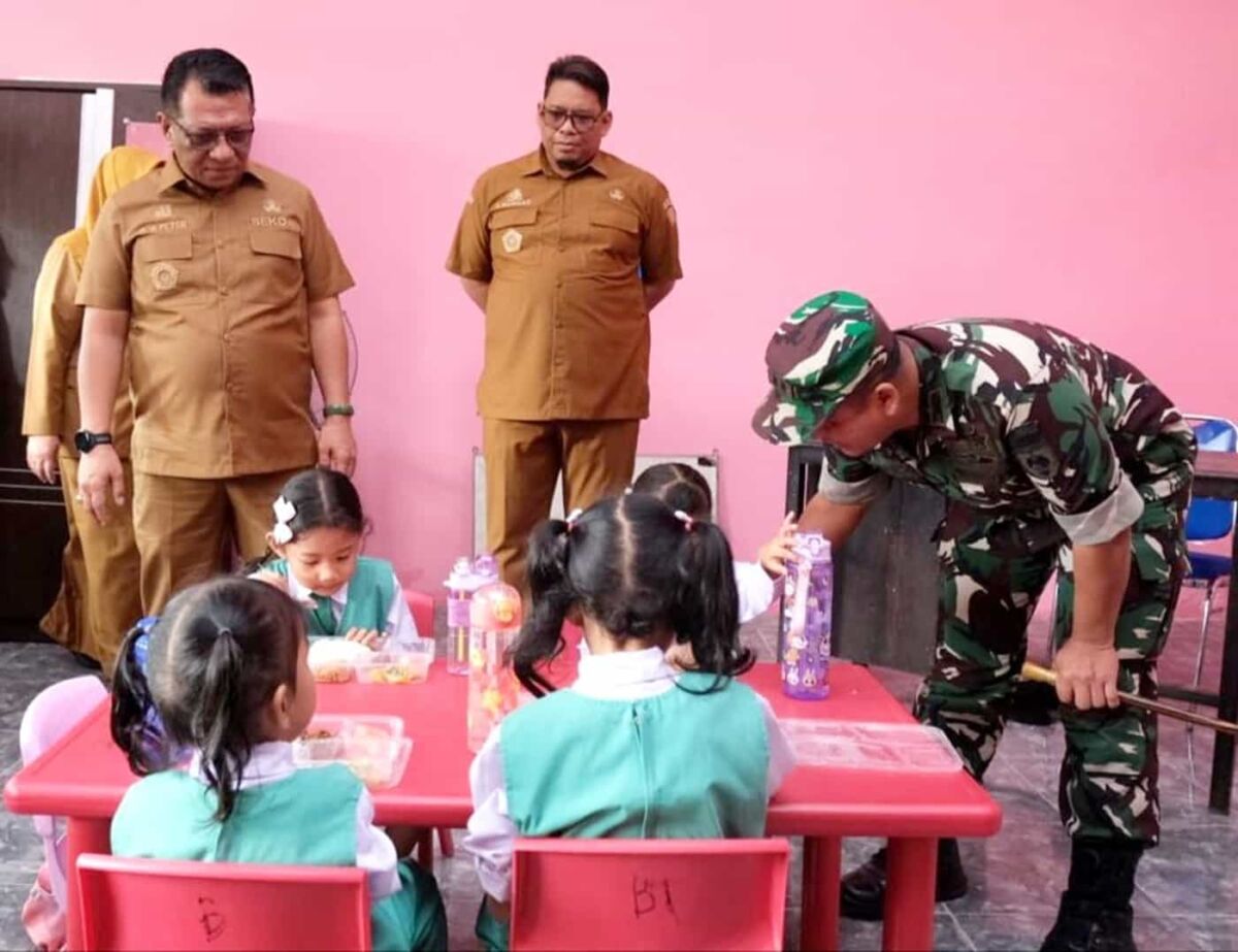IST
UJICOBA -- Ujicoba program Makan Bergizi Gratis (MBG) di sejumlah sekolah di Kecamatan Somba Opu, Gowa. 
