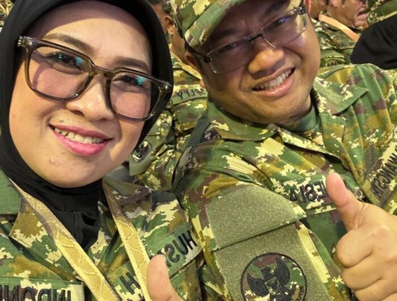 IST
IKUT RETRET--Bupati Gowa Sitti Husniah Talenrang bersama Wakil Bupati Gowa Darmawangsyah Muin tiba ketika mengikuti retret di Akmil Magelang

