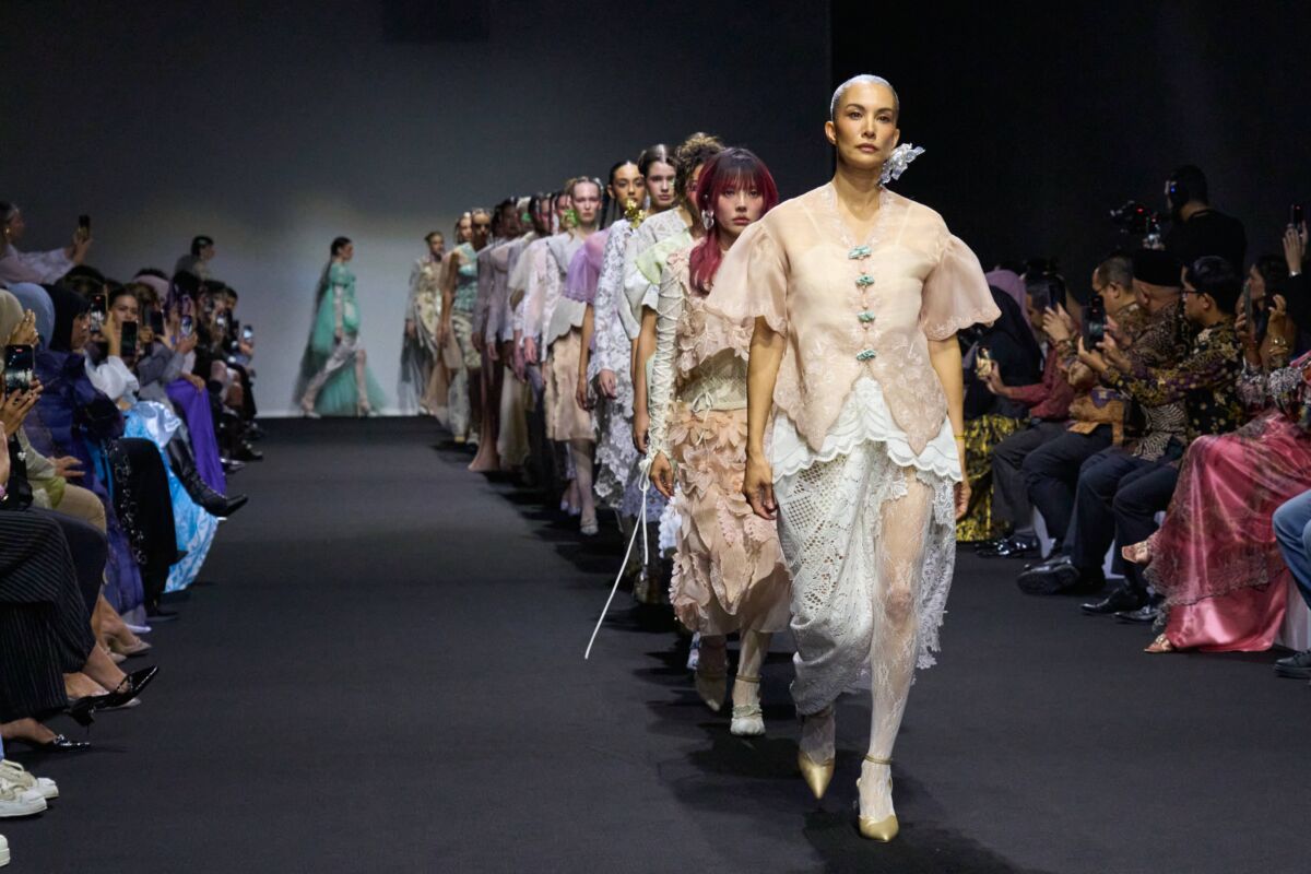 FASHION WEEK -- Toton Dubai Fashion Week yang mampu menggugah perhatian para penggemar fesyen.
