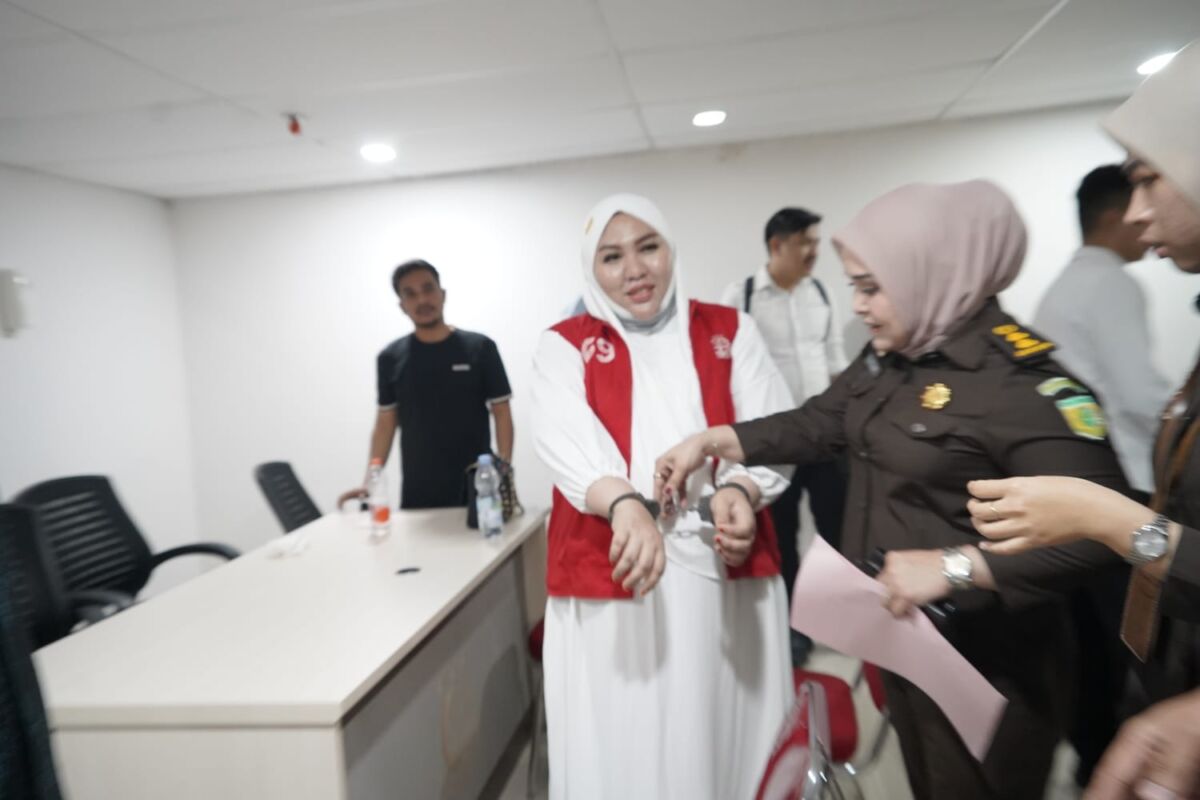 Preeklamsia, Mira Hayati  tak Hadiri Sidang Perdana