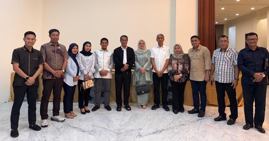 IST
KUNKER -- Mentan RI, Andi Sudirman Sulaiman, saat menerima kunker pimpinan DPRD Gowa HAR bersama para anggota Komisi II DPRD Gowa. 
