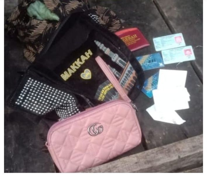 PENCURIAN -- Tersangka pencurian dan barang bukti yang diamankan personel Polsek Bontoala.

